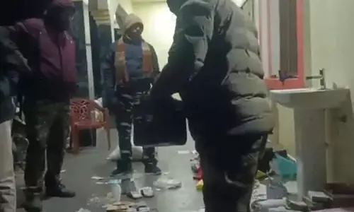 अवैध धान परिवहन और किसानों के दस्तावेजों का दुरुपयोग उजागर, 400 बोरी धान व नकदी जब्त