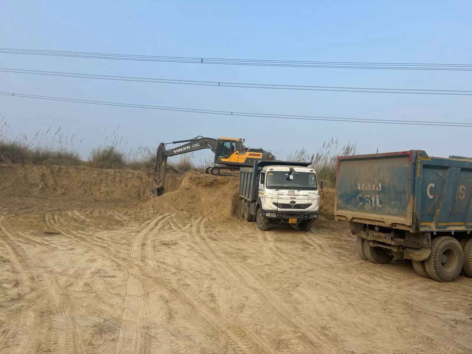 Jabalpur: विधायक से जुड़े खनन मामलों में सख्ती की संभावना Jabalpur: विधायक से जुड़े खनन मामलों में सख्ती की संभावना