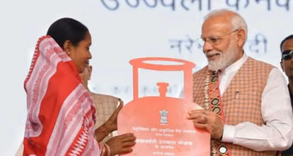 New Delhi: PMUY ने बढ़ाई ग्रामीण और शहरी परिवारों की सुविधा New Delhi: PMUY ने बढ़ाई ग्रामीण और शहरी परिवारों की सुविधा