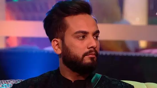 Janhvi Kapoor, के बाद एल्विश यादव ने बांग्लादेश में दीपू चंद्र दास की लिंचिंग पर चिंता जताई Janhvi Kapoor, के बाद एल्विश यादव ने बांग्लादेश में दीपू चंद्र दास की लिंचिंग पर चिंता जताई