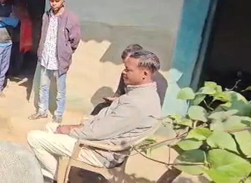 पेट्रोल में खुद को झोंक कर युवक ने किया सुसाइड पेट्रोल में खुद को झोंक कर युवक ने किया सुसाइड