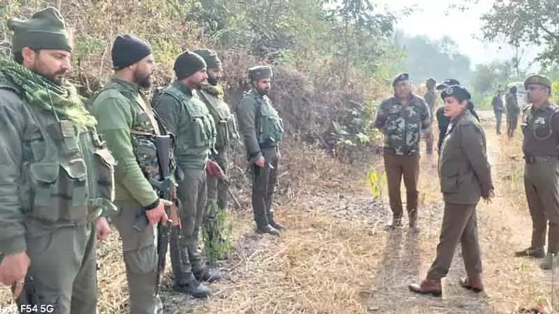 SSP कठुआ ने बिलावर, मल्हार में सुरक्षा तैयारियों की समीक्षा की SSP कठुआ ने बिलावर, मल्हार में सुरक्षा तैयारियों की समीक्षा की