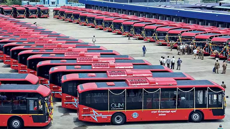 Tamil Nadu नेशनलाइज़्ड रूट्स पर किराए की बसें चलाने के लिए नियमों में बदलाव करेगा Tamil Nadu नेशनलाइज़्ड रूट्स पर किराए की बसें चलाने के लिए नियमों में बदलाव करेगा