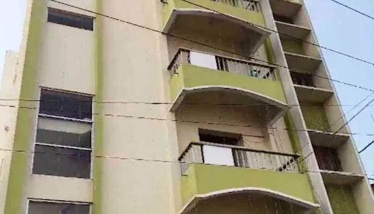 Balasore में होटल के कमरे में व्यक्ति की हत्या Balasore में होटल के कमरे में व्यक्ति की हत्या