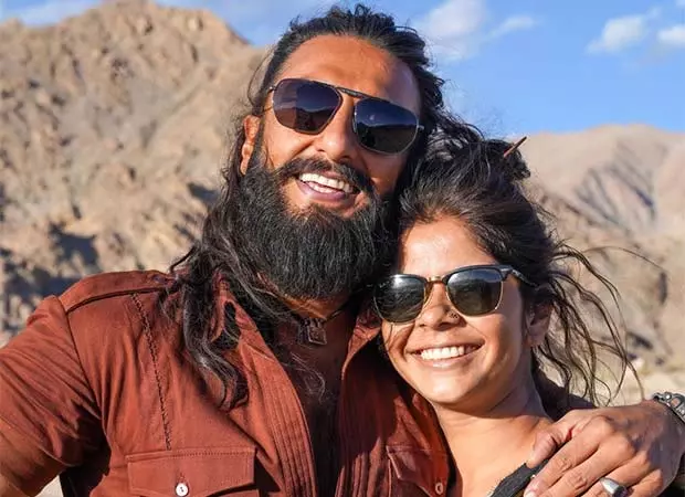 Dhurandhar कॉस्ट्यूम डिज़ाइनर स्मृति चौहान ने रणवीर सिंह पर इमोशनल नोट लिखा Dhurandhar कॉस्ट्यूम डिज़ाइनर स्मृति चौहान ने रणवीर सिंह पर इमोशनल नोट लिखा