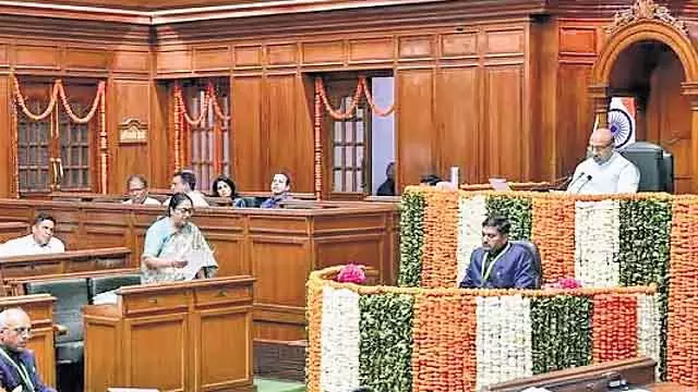 CAG रिपोर्ट से Delhi विधानसभा में हंगामा मचने की संभावना CAG रिपोर्ट से Delhi विधानसभा में हंगामा मचने की संभावना