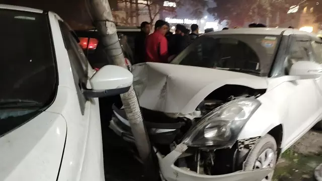 Yamunanagar: यमुनानगर में पुलिसकर्मी की कार दुर्घटना, कई वाहन क्षतिग्रस्त Yamunanagar: यमुनानगर में पुलिसकर्मी की कार दुर्घटना, कई वाहन क्षतिग्रस्त