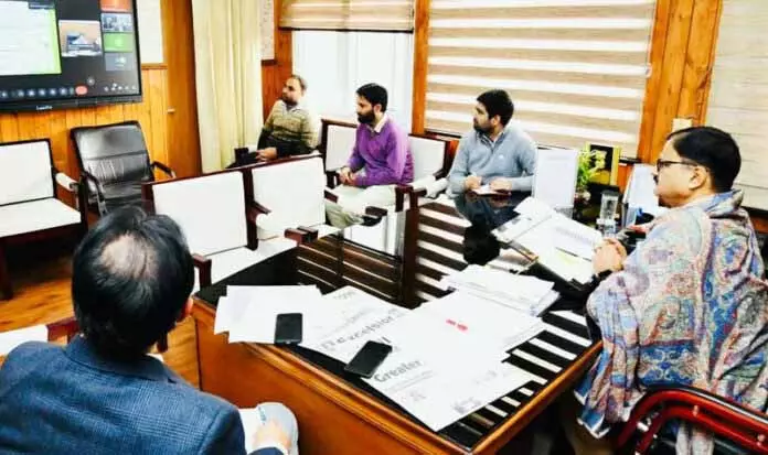 Rana ने पुंछ में विकास कार्यों की समीक्षा की, जल्द पूरा करने को कहा Rana ने पुंछ में विकास कार्यों की समीक्षा की, जल्द पूरा करने को कहा