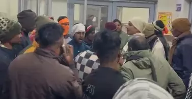 महिला डॉक्टर सदमे में, मरीजों के परिजन की हरकत से, FIR दर्ज महिला डॉक्टर सदमे में, मरीजों के परिजन की हरकत से, FIR दर्ज