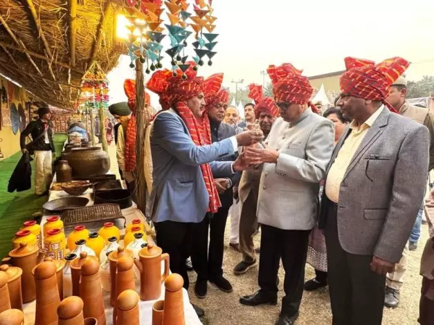 Panchkula: पंचकूला में स्वदेशी महोत्सव, बिना प्रिज़र्वेटिव वाले उत्पादों का आकर्षण Panchkula: पंचकूला में स्वदेशी महोत्सव, बिना प्रिज़र्वेटिव वाले उत्पादों का आकर्षण