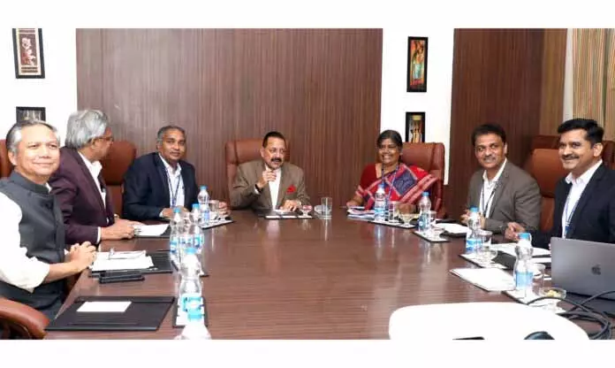 Dr. Jitendra ने इंडस्ट्री में अपस्केल एंगेजमेंट के लिए टेक्नोलॉजी ट्रांसफर में तेज़ी लाने की सलाह दी Dr. Jitendra ने इंडस्ट्री में अपस्केल एंगेजमेंट के लिए टेक्नोलॉजी ट्रांसफर में तेज़ी लाने की सलाह दी
