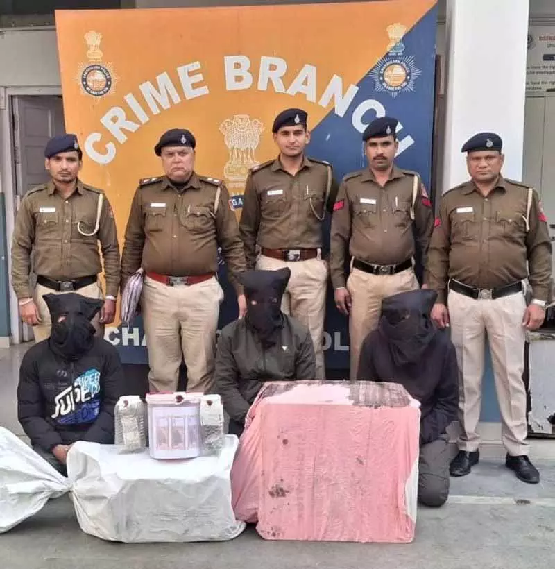 Chandigarh: अंतरराज्यीय नकली नोट रैकेट का भंडाफोड़, पांच गिरफ्तार Chandigarh: अंतरराज्यीय नकली नोट रैकेट का भंडाफोड़, पांच गिरफ्तार