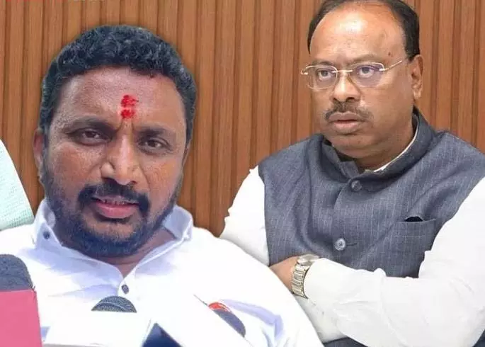अमोल मिटकरी ने नगर निगम चुनावों से पहले BJP को चेतावनी दी: हम ताकत दिखाएंगे अमोल मिटकरी ने नगर निगम चुनावों से पहले BJP को चेतावनी दी: हम ताकत दिखाएंगे