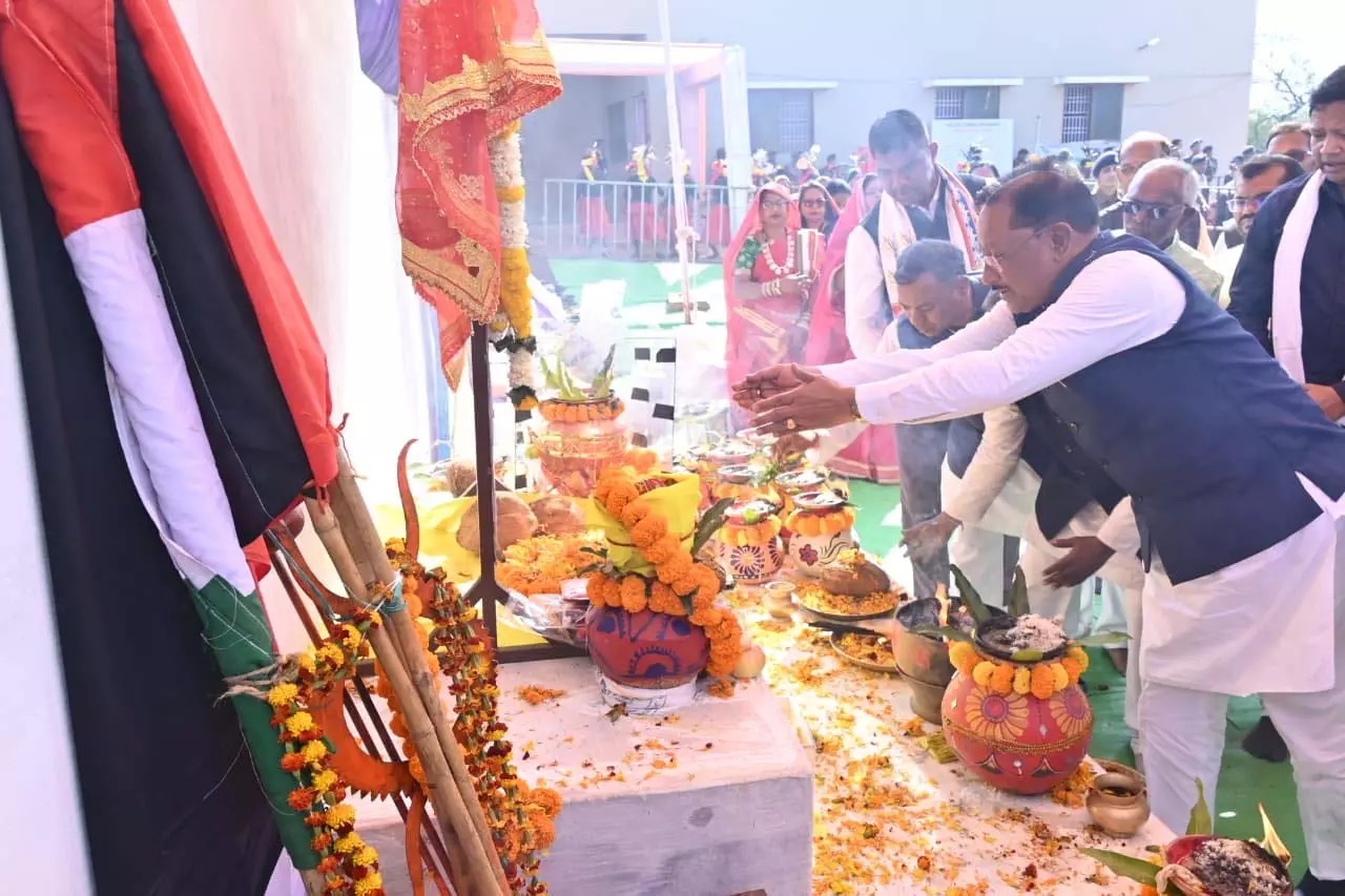 देश के स्वतंत्रता संग्राम में आदिवासी नायकों का योगदान अद्वितीय: CM साय देश के स्वतंत्रता संग्राम में आदिवासी नायकों का योगदान अद्वितीय: CM साय