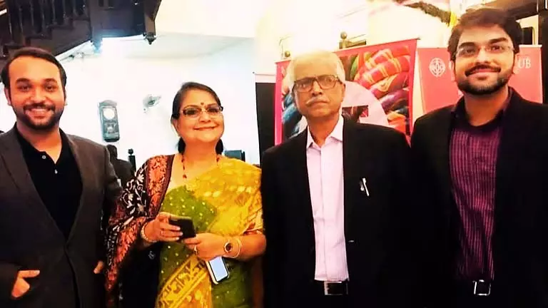 SIR ने तृणमूल सांसद के पूरे परिवार को सुनवाई का नोटिस जारी किया SIR ने तृणमूल सांसद के पूरे परिवार को सुनवाई का नोटिस जारी किया