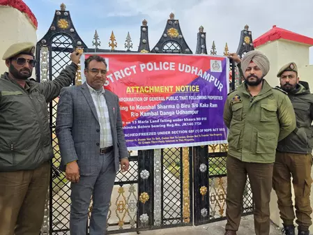 उधमपुर पुलिस ने की नशा तस्करों की 2 करोड़ की चल-अचल संपत्ति अटैच उधमपुर पुलिस ने की नशा तस्करों की 2 करोड़ की चल-अचल संपत्ति अटैच