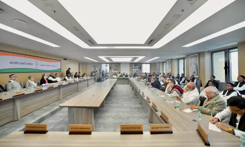 दिग्विजय सिंह छोड़ देंगे कांग्रेस या फिर पार्टी ही कर देगी बाहर, स्लीपर सेल वाले बयान से मची खलबली