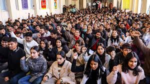 Himachal में डॉक्टरों के अनिश्चितकालीन हड़ताल पर जाने से मेडिकल सेवाएं प्रभावित