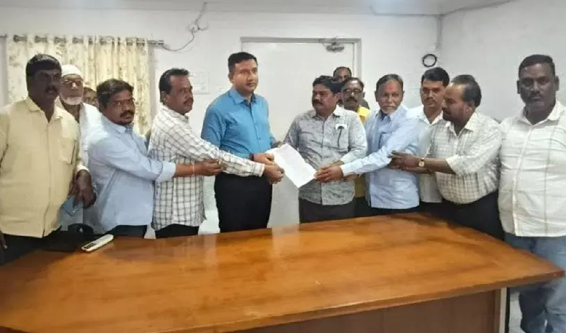 TUWJ नेताओं ने आदिलाबाद में GO 252 को वापस लेने की मांग की TUWJ नेताओं ने आदिलाबाद में GO 252 को वापस लेने की मांग की