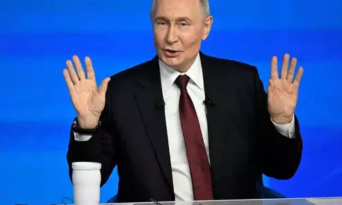 Kyiv पर हमले के बाद ज़ेलेंस्की ने पुतिन को युद्ध का आदमी कहा Kyiv पर हमले के बाद ज़ेलेंस्की ने पुतिन को युद्ध का आदमी कहा