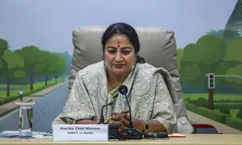 Delhi में रेखा गुप्ता सरकार के लिए यह साल बहुत व्यस्त रहा और कई वादे अधूरे रहे Delhi में रेखा गुप्ता सरकार के लिए यह साल बहुत व्यस्त रहा और कई वादे अधूरे रहे