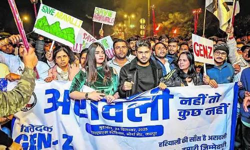 Rajasthan में अरावली की नई परिभाषा को खारिज करने पर प्रदर्शनकारी और राजनीतिक दल एकजुट हुए