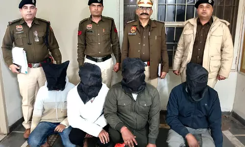 Bahadurgarh में 39 लाख रुपये की लूट का मास्टरमाइंड भतीजा, 4 गिरफ्तार Bahadurgarh में 39 लाख रुपये की लूट का मास्टरमाइंड भतीजा, 4 गिरफ्तार