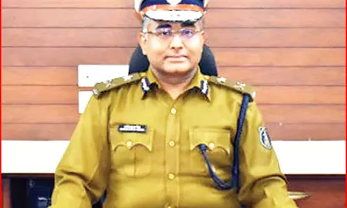 रायपुर का पहला पुलिस कमिश्नर बनकर इतिहास रचेंगे IPS अमरेश मिश्रा रायपुर का पहला पुलिस कमिश्नर बनकर इतिहास रचेंगे IPS अमरेश मिश्रा