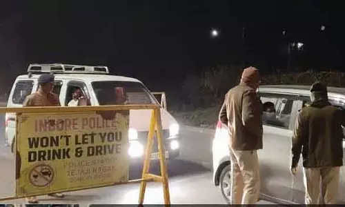 New Year पर पुलिस की चौकसी; क्राइम हॉटस्पॉट पर पुलिस की कार्रवाई New Year पर पुलिस की चौकसी; क्राइम हॉटस्पॉट पर पुलिस की कार्रवाई