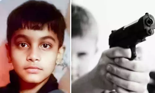 Morena में मकान मालिक के बेटे के साथ खेलते समय गोली लगने से 7 साल के बच्चे की मौत; जांच जारी Morena में मकान मालिक के बेटे के साथ खेलते समय गोली लगने से 7 साल के बच्चे की मौत; जांच जारी