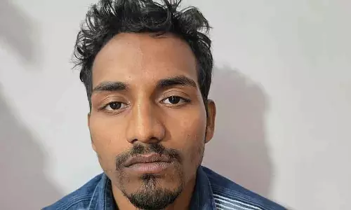 Bengaluru : क्रिसमस सेलिब्रेशन के दौरान मॉल में महिला से छेड़छाड़, आरोपी गिरफ्तार Bengaluru : क्रिसमस सेलिब्रेशन के दौरान मॉल में महिला से छेड़छाड़, आरोपी गिरफ्तार