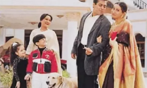 Salman Khan के साथ पहली मुलाकात पर हिमानी शिवपुरी ने लिफ्ट वाली बात बताई Salman Khan के साथ पहली मुलाकात पर हिमानी शिवपुरी ने लिफ्ट वाली बात बताई