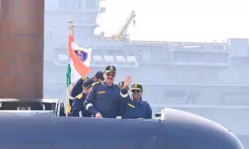 कदंबा नेवल बेस: INS वाग्शीर सबमरीन में राष्ट्रपति मुर्मू का सफर कदंबा नेवल बेस: INS वाग्शीर सबमरीन में राष्ट्रपति मुर्मू का सफर