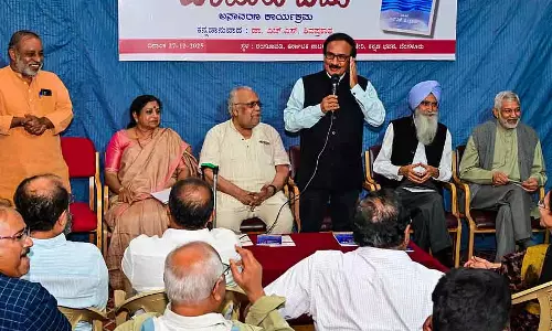 आईपीएस अधिकारी अजय कुमार सिम्हा जिन्होंने कविता की दुनिया बनाई: Playwright Shivprakash आईपीएस अधिकारी अजय कुमार सिम्हा जिन्होंने कविता की दुनिया बनाई: Playwright Shivprakash