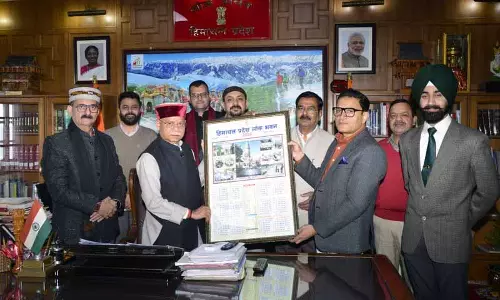 Himachal के राज्यपाल ने 2026 कैलेंडर का अनावरण किया Himachal के राज्यपाल ने 2026 कैलेंडर का अनावरण किया