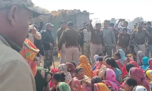 CM साय ने तमनार झड़प मामले में सख्त कार्रवाई के दिए निर्देश CM साय ने तमनार झड़प मामले में सख्त कार्रवाई के दिए निर्देश