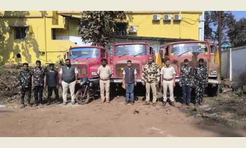 Keonjhar में मैंगनीज ले जा रहे तीन डंपर जब्त