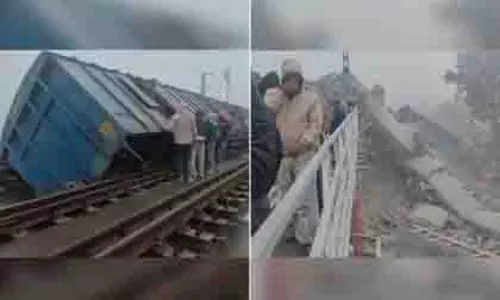 मालगाड़ी के पटरी से उतरने से Bihar में ट्रेन ट्रैफिक बाधित मालगाड़ी के पटरी से उतरने से Bihar में ट्रेन ट्रैफिक बाधित