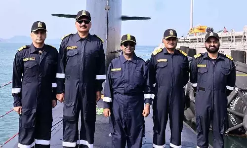 Karwar : राष्ट्रपति द्रौपदी मुर्मू ने पनडुब्बी में सफर करके नया रिकॉर्ड बनाया Karwar : राष्ट्रपति द्रौपदी मुर्मू ने पनडुब्बी में सफर करके नया रिकॉर्ड बनाया