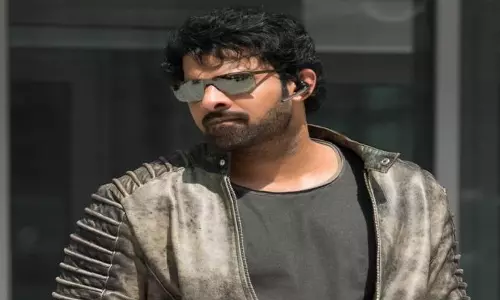 Prabhas ने बताया कि राजा साहब में ज़रीना वहाब को देखते हुए वह अपने सीन भूल जाते थे