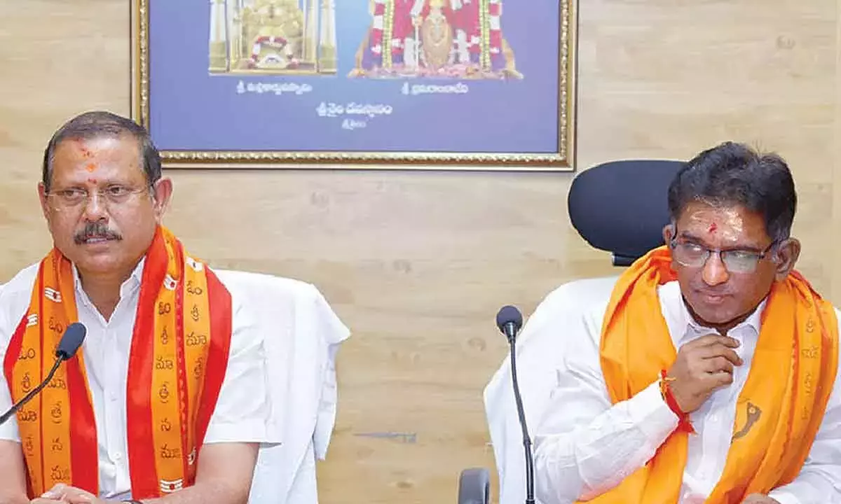 Andhra: श्रीशैलम मंदिर ने ऑनलाइन माध्यम से 73 लाख रुपये कमाए Andhra: श्रीशैलम मंदिर ने ऑनलाइन माध्यम से 73 लाख रुपये कमाए