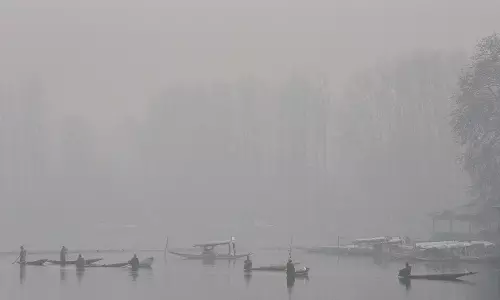 Srinagar का मौसम सुधार, J&K में वर्षा और बर्फबारी के लिए अलर्ट