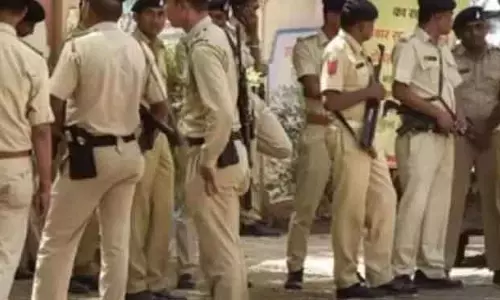 Odisha सरकार के दो अधिकारी आय से अधिक संपत्ति रखने के आरोप में गिरफ्तार