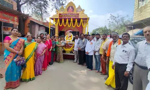 Bangarpet : सुत्तूर मेले के रथ में आपका स्वागत है Bangarpet : सुत्तूर मेले के रथ में आपका स्वागत है