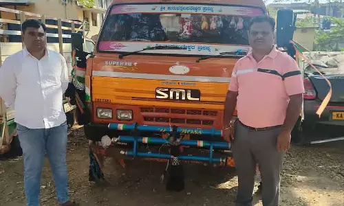 Karnataka : अवैध रेत परिवहन दो लॉरी जब्त Karnataka : अवैध रेत परिवहन दो लॉरी जब्त