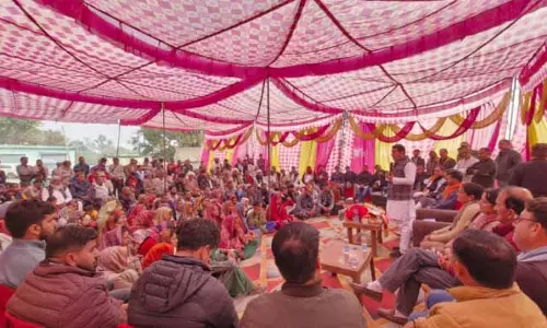 Jasrotia ने जनता की शिकायतों का समाधान किया, विकास कार्यों का शुभारंभ किया Jasrotia ने जनता की शिकायतों का समाधान किया, विकास कार्यों का शुभारंभ किया