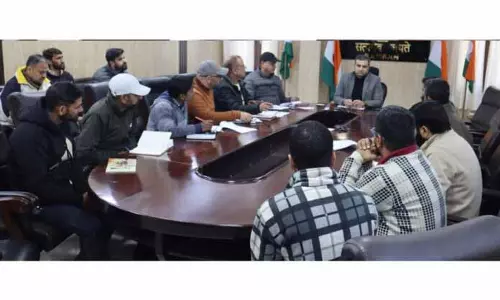 DC Ramban ने आरडीएसएस की प्रगति की समीक्षा की DC Ramban ने आरडीएसएस की प्रगति की समीक्षा की