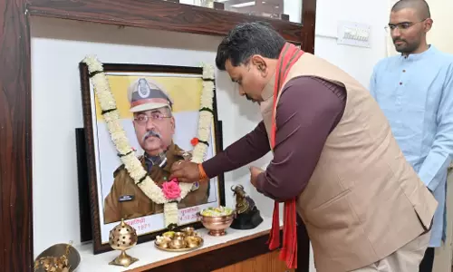 उप मुख्यमंत्री विजय शर्मा ने आईपीएस अधिकारी प्रखर पांडेय को दी श्रद्धांजलि