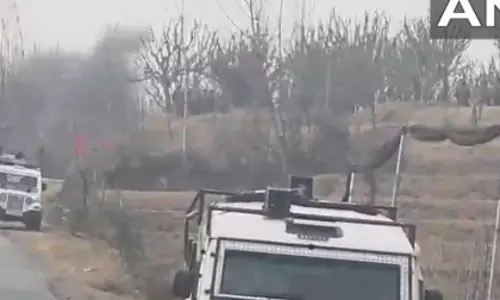 जम्मू और कश्मीर के Bandipora में सड़क किनारे संदिग्ध वस्तु मिली जम्मू और कश्मीर के Bandipora में सड़क किनारे संदिग्ध वस्तु मिली
