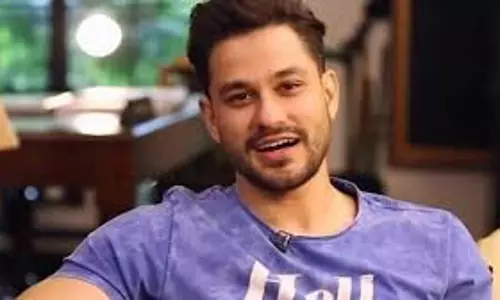 Kunal Kemmu ने जंगल सफारी पर अपने कैमरे में तेंदुए को कैद किया